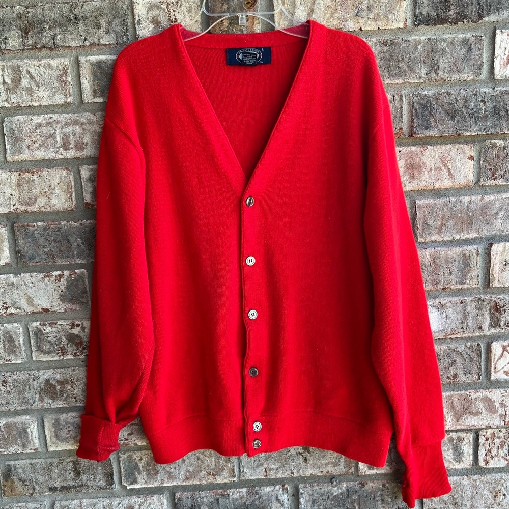 🍒💣 Vintage red acrylic sweater